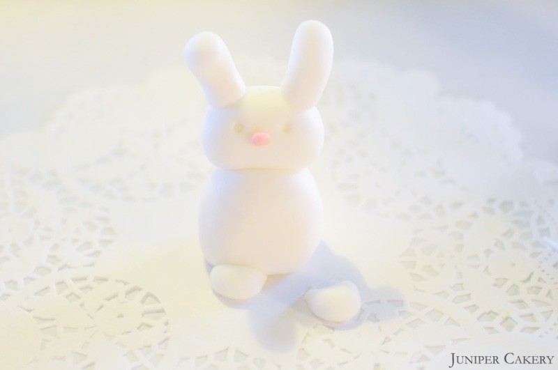 Easter Tutorial Week: How to make a sugarpaste bunny!