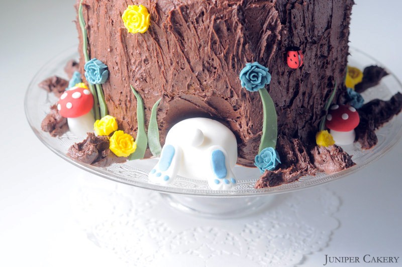 Easter Tutorial Week: How to make a tree trunk & bunny cake!