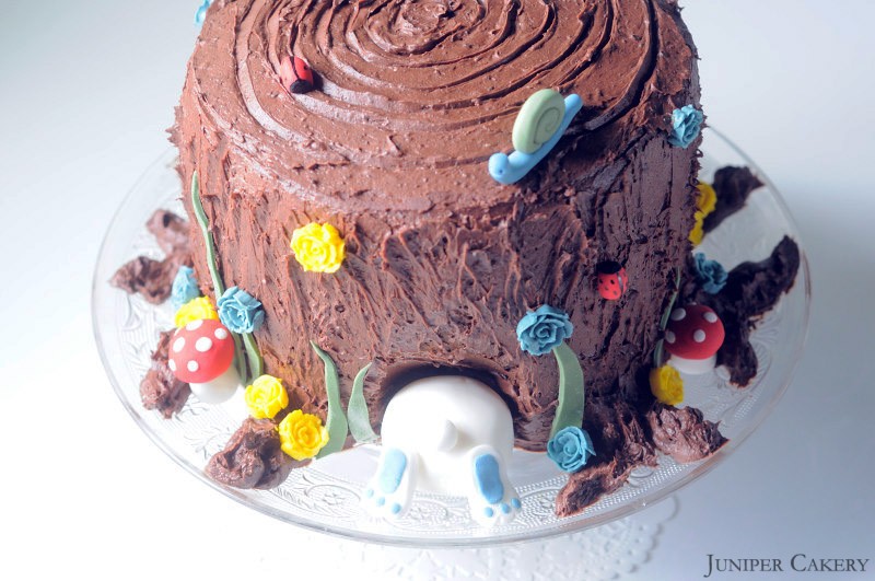 Easter Tutorial Week: How to make a tree trunk & bunny cake!