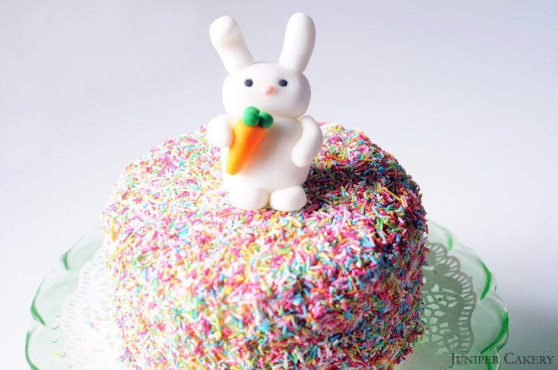 Easter Tutorial Week: How to make a sugarpaste bunny!