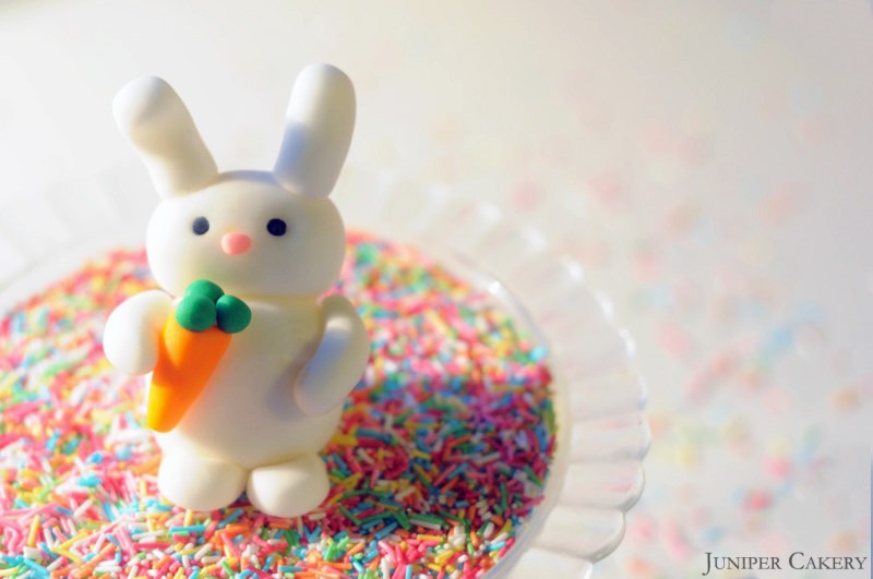 Easter Tutorial Week: How to make a sugarpaste bunny!