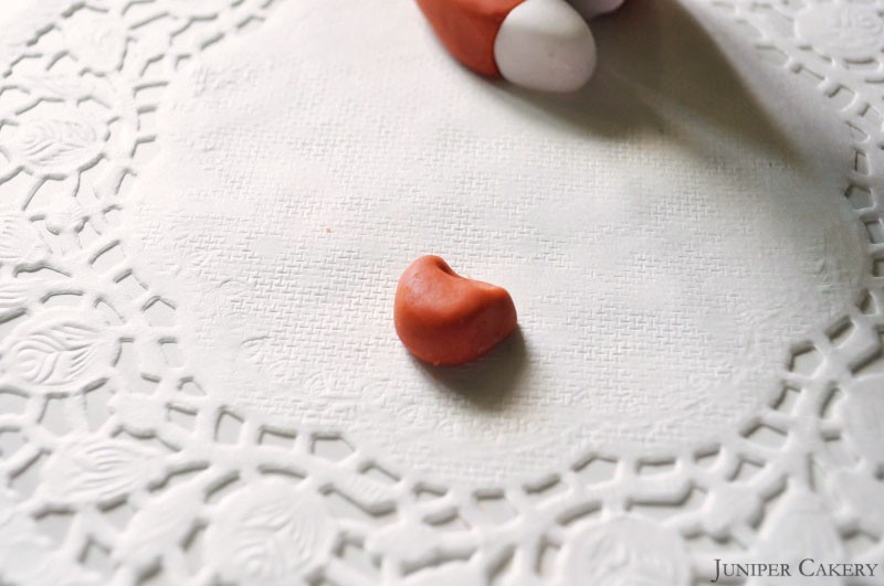 Tutorial Tuesday: How to make a fondant sugarpaste fox