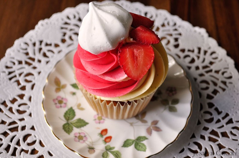 Eton Mess Cupcake