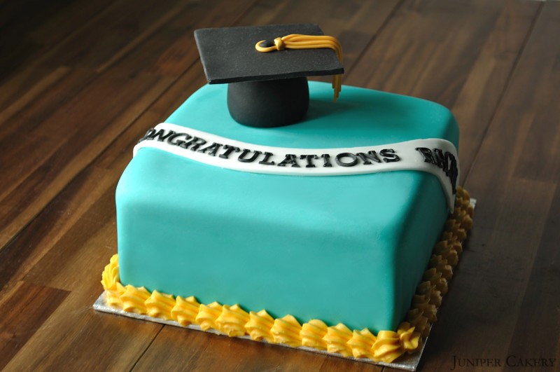 Graduation Cake by Juniper Cakery