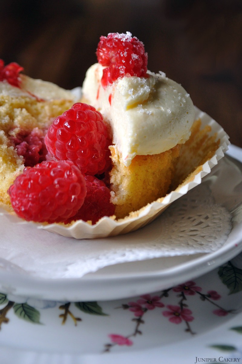 Recipe: Raspberry, Bergamot and Vanilla Cupcakes