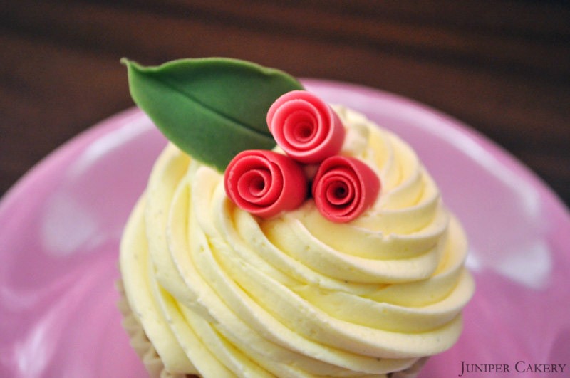 How to make quick and simple fondant roses