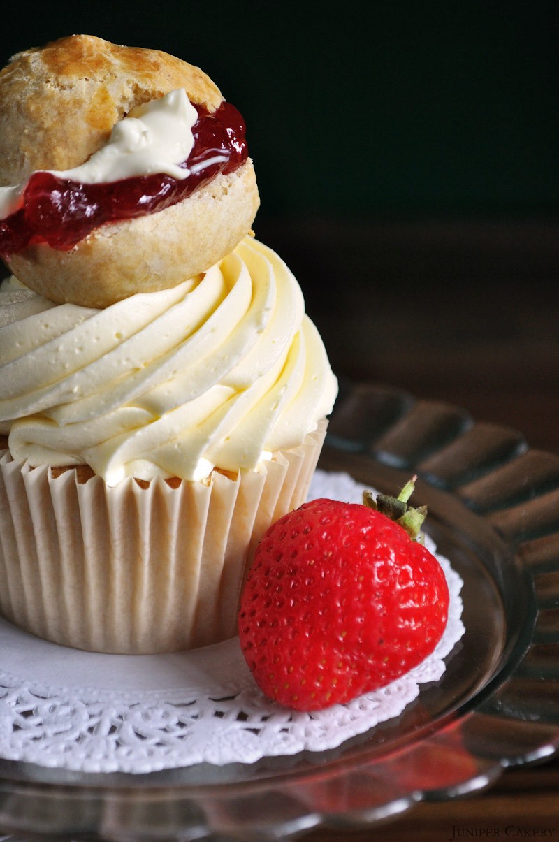 Strawberries & Cream Scone Cupcake