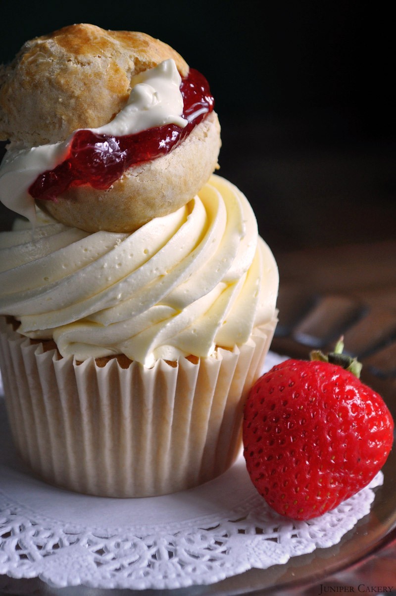 Strawberries & Cream Scone Cupcake