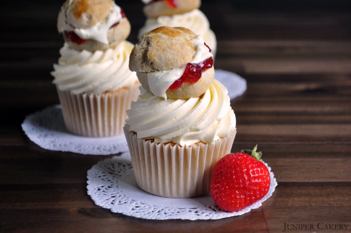 Strawberries & Cream Scone Cupcake