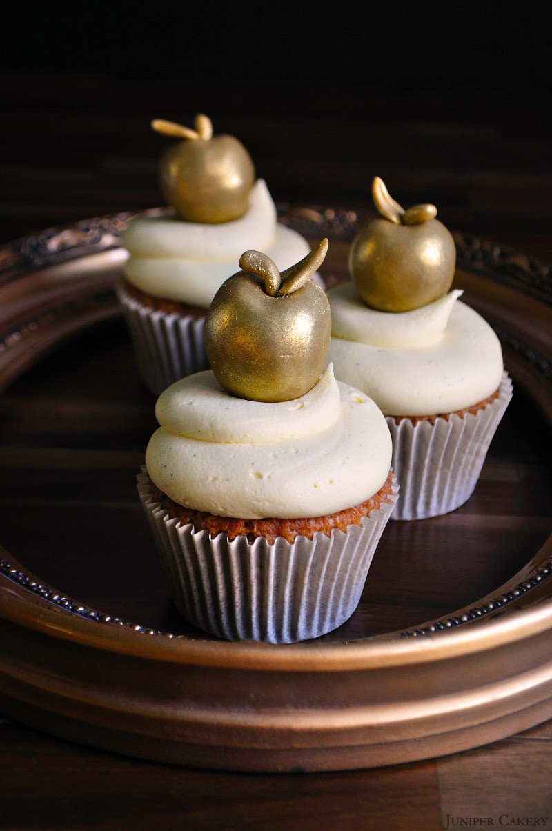 Autumn Golden Apple Strudel Cupcakes