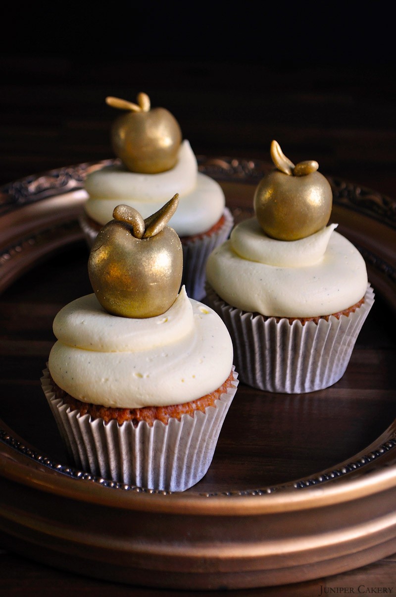 Autumn Golden Apple Strudel Cupcakes