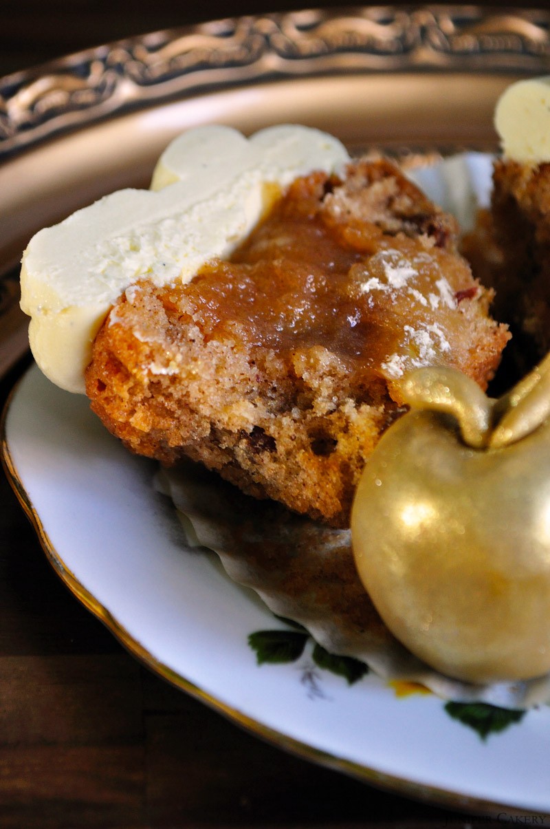 Autumn Golden Apple Strudel Cupcakes