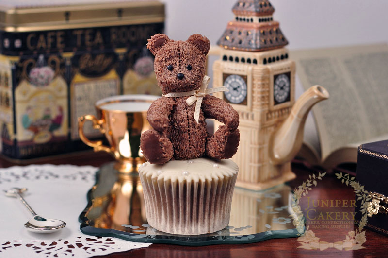 How to make a sweet little antique teddy cupcake topper by Juniper Cakery