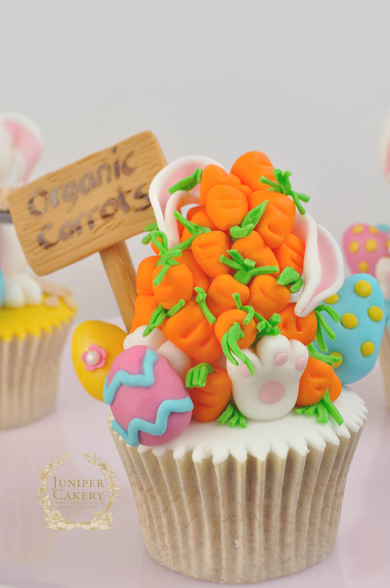 Easter bunny and carrots cupcake by Juniper Cakery