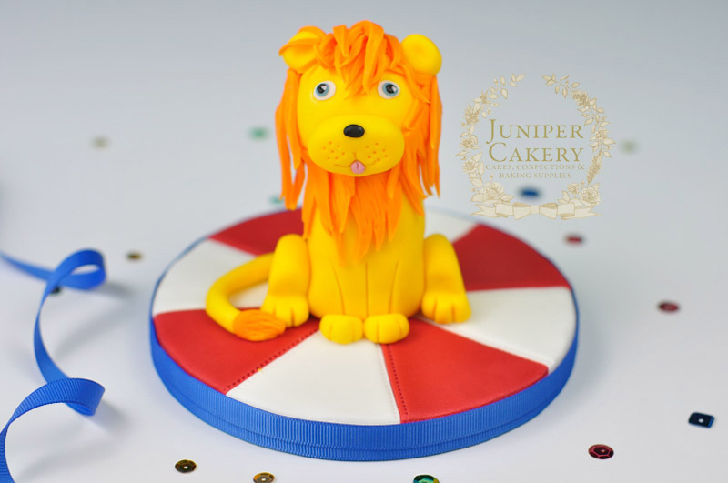 Circus lion cake and cupcake topper tutorial by Juniper Cakery