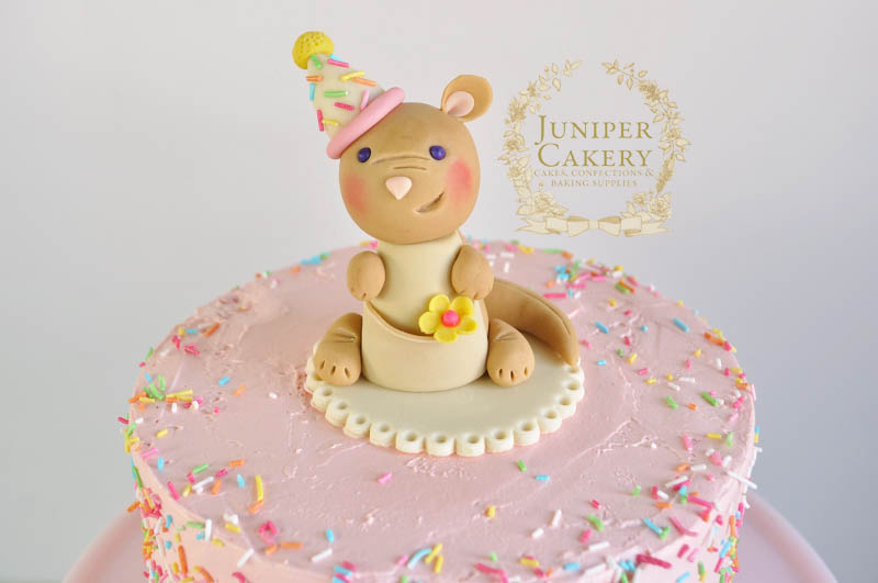 fondant kangaroo by Juniper Cakery