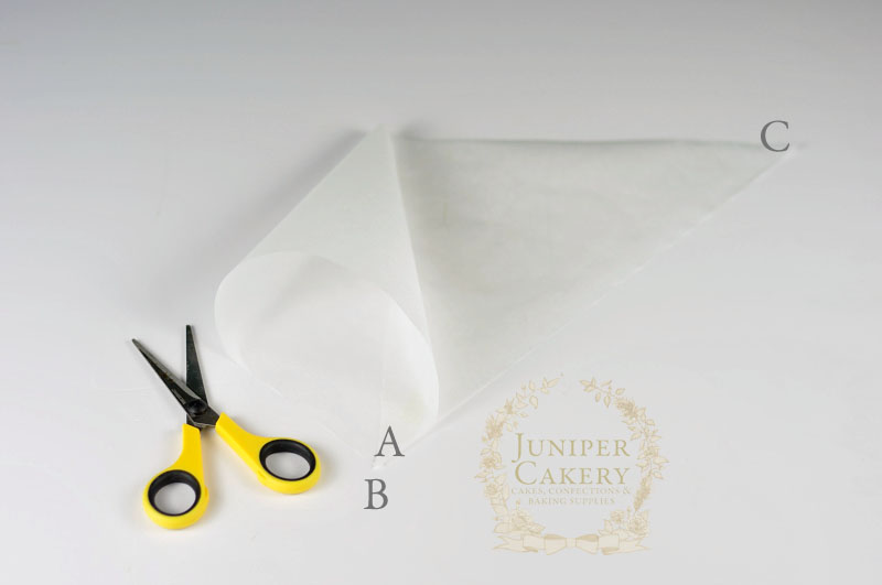 how to make a parchment cornet by Juniper Cakery