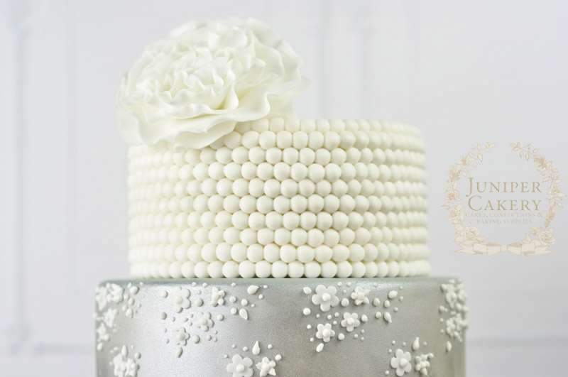 Antique inspired lace wedding cake by Juniper Cakery