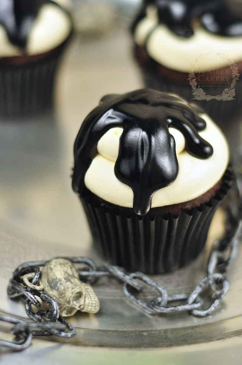 Chocolate and Pumpkin Halloween Cupcakes by Juniper Cakery