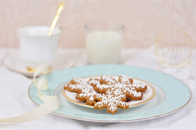 Recipe for festive gingerbread snowflake cookies by Juniper Cakery