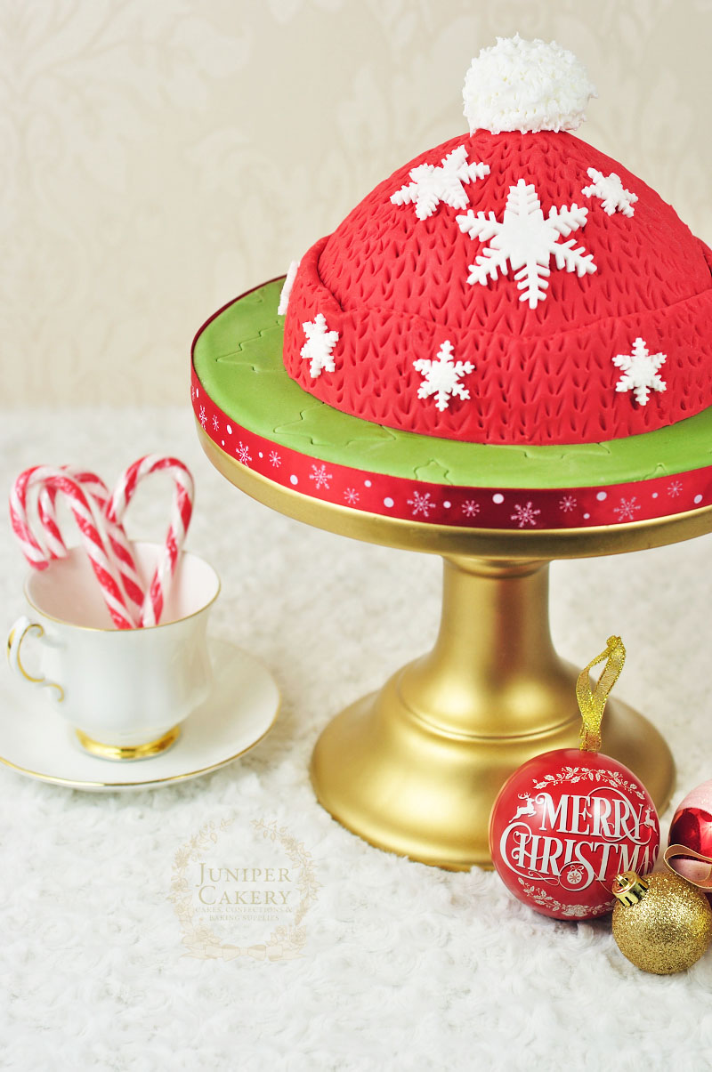 Woolly bobble hat cake tutorial by Juniper Cakery