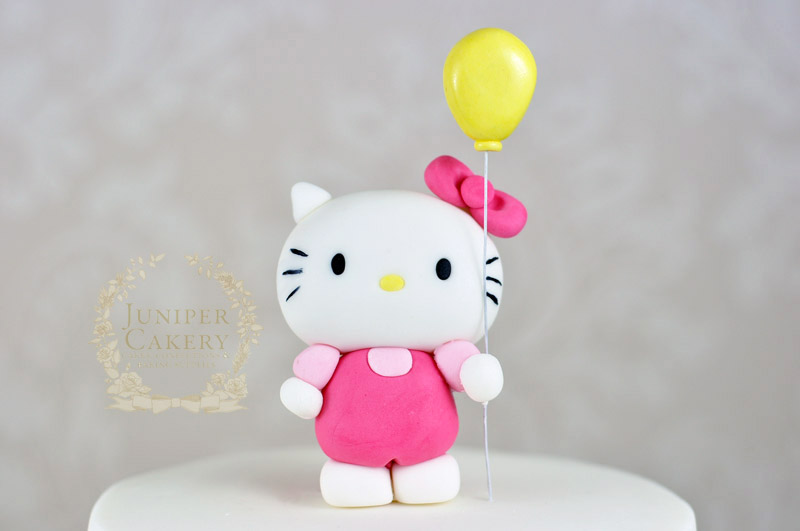 Cute Hello Kitty cake by Juniper Cakery