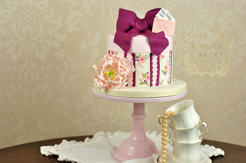 Vintage hat box birthday cake by Juniper Cakery